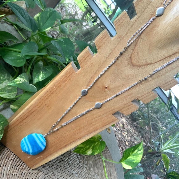 Blue Agate STONE PENDANT NECKLACE - NWT $45 TURQUOISE /Long Silver Tone Chain - Picture 7 of 12